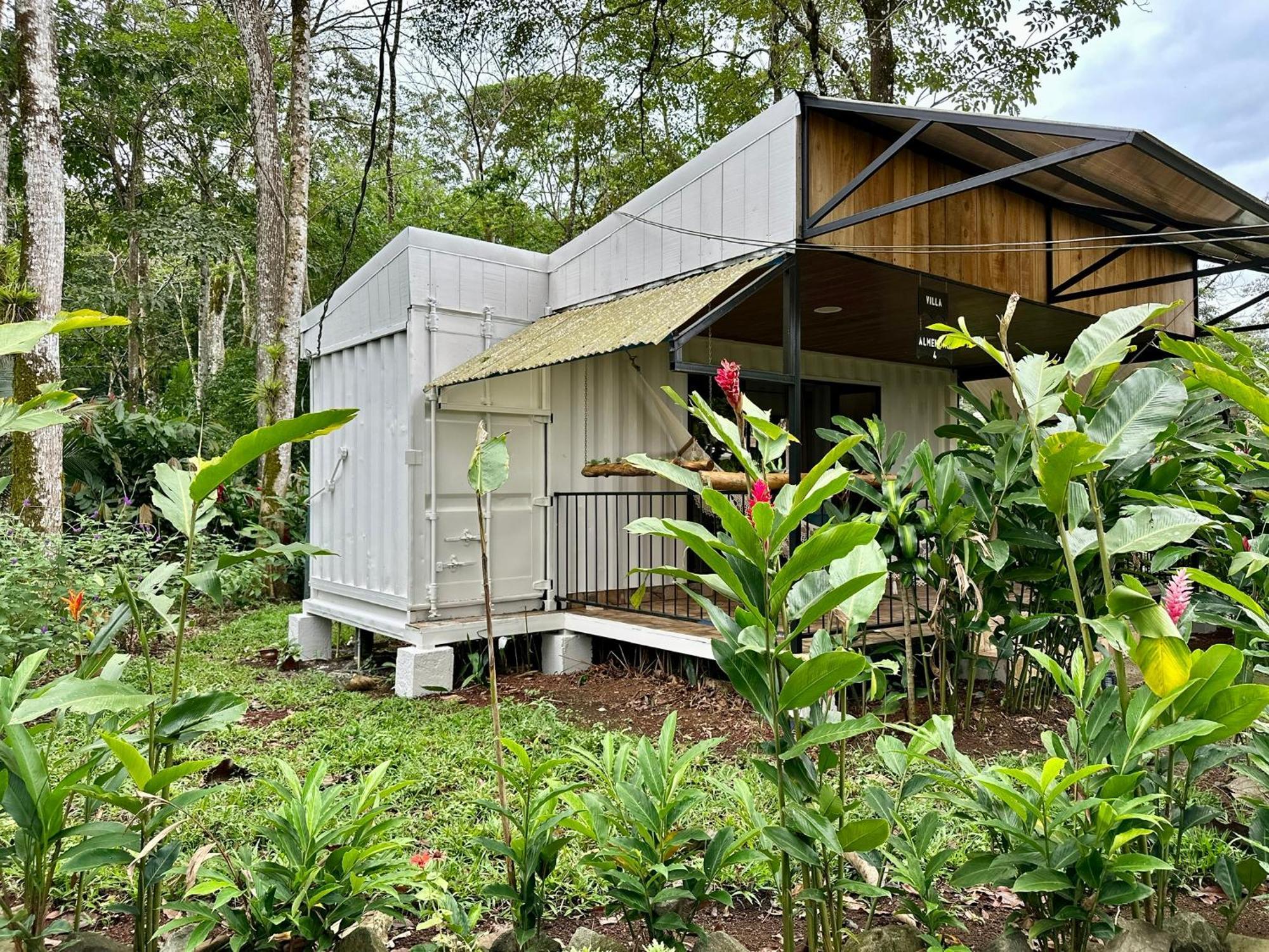 Almendros Eco-Villas Ла Фортуна Экстерьер фото